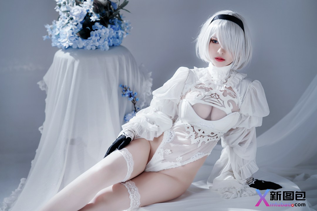 半半子cosplay - Automataヨルハ二号B型 白いドレス cosplay图包 第1张